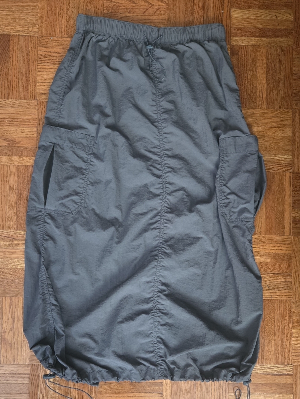 WOMEN'S LIGHTWEIGHT DRAWSTRING PARACHUTE CARGO SKIRT - Slate Gray